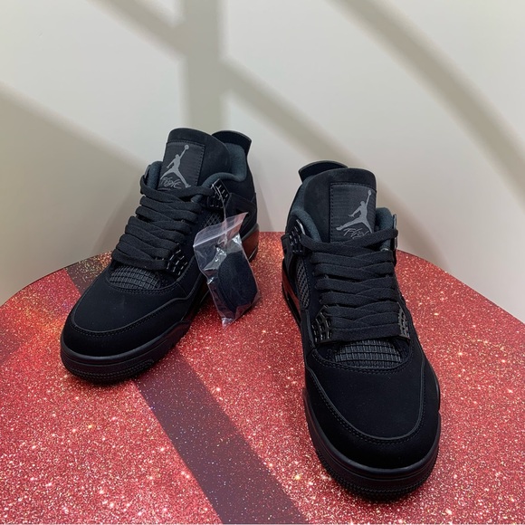 Extraordinary charm man’s size 9.5 Black Cat Jordan Air Jordan 4 - Picture 2 of 7
